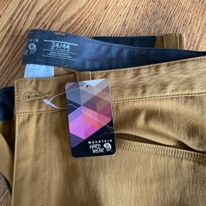Mountain Hardware 34 x 32 Pants